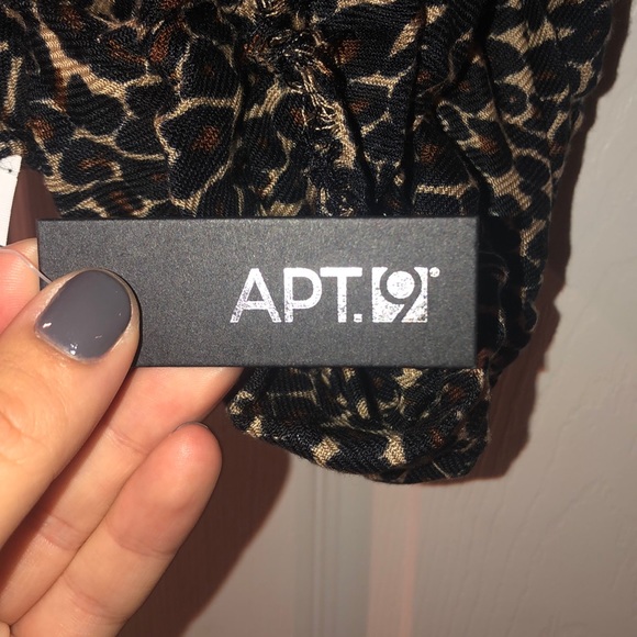 Cheetah print scarf - Picture 3 of 5